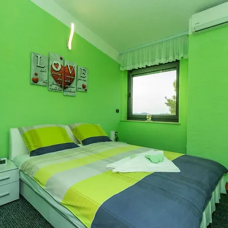 Apartment Punta Royal Pirovac